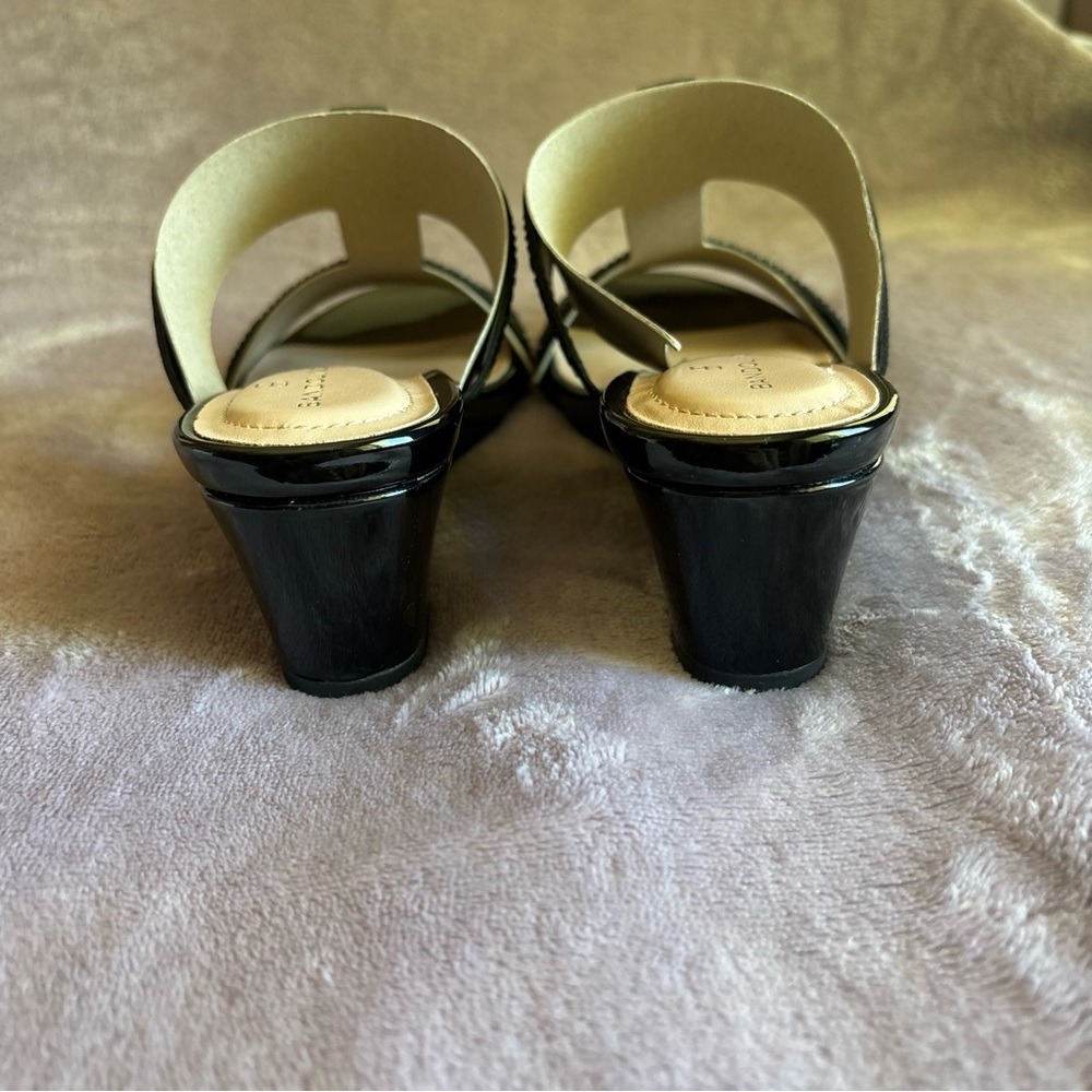 Bandolino BNILUVIT2 Black Rhinestone Wedge Sandals T-Strap Mules Womens 6M - Picture 7 of 10